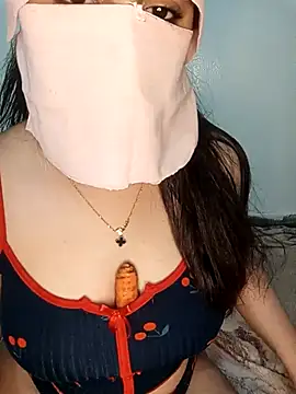 Queen-15 online show from 10.13.25