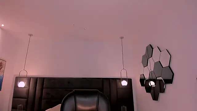 AgathaKondo  online show from 04.15.26