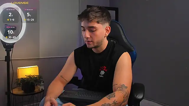 IamAngelCamilo online show from 11.11.25