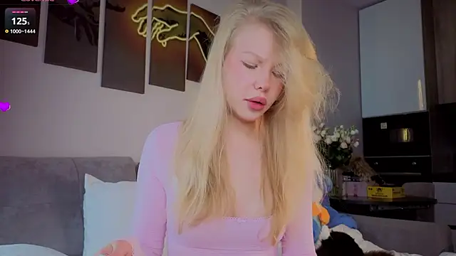 Snapshot of emilyshepar_d chatting on 02.16.26 emilyshepar d online show from 02.16.26