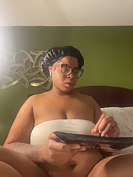 caramel  cremes online show from 11.06.25