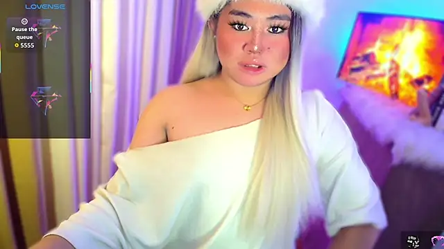 Snapshot of ursexy_ceciliaxx chatting on 07.14.26 ursexy ceciliaxx online show from 07.14.26