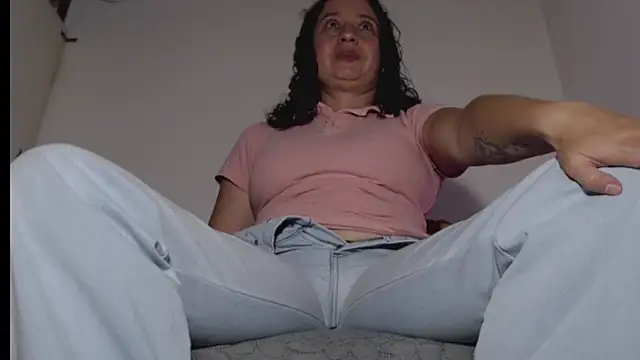 Snapshot of Milf_Valeria chatting on 02.16.26 Milf Valeria online show from 02.16.26