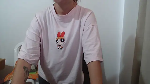 Snapshot of Milf_Valeria chatting on 06.05.26 Milf Valeria online show from 06.05.26