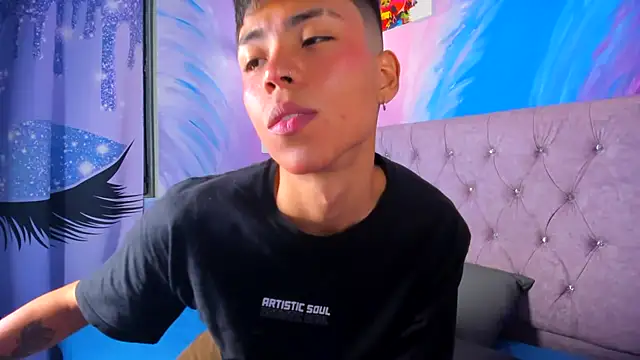 MaxiWildd online show from 10.24.25