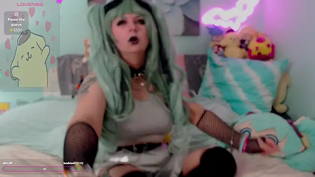 Snapshot of starsaturn chatting on 10.18.25 starsaturn online show from 10.18.25