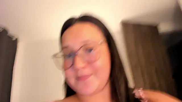 Snapshot of Kyleighc chatting on 02.09.26 Kyleighc online show from 02.09.26