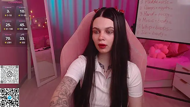 Michela Fruet online show from 04.03.26