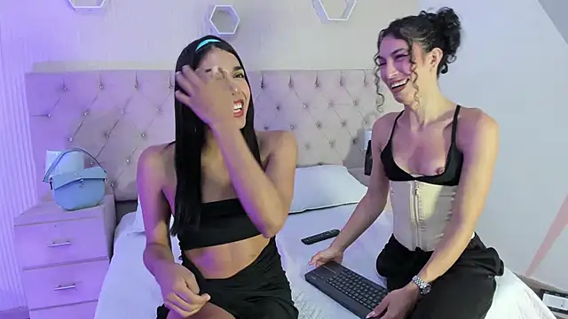 AmbarFoxx  online show from 09.11.25