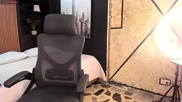 AmbarFoxx  online show from 02.13.26