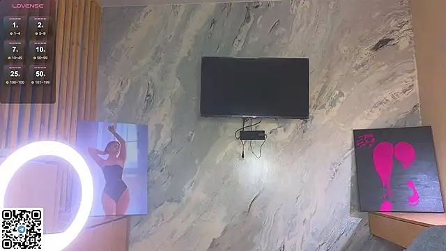 miss bubbles  online show from 11.20.25