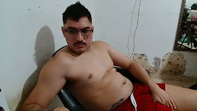 Snapshot of Leonino231 chatting on 09.15.25 Leonino231 online show from 09.15.25