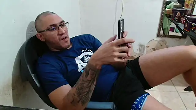 Snapshot of Leonino231 chatting on 09.22.25 Leonino231 online show from 09.22.25