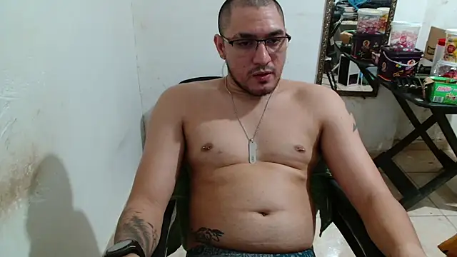 Snapshot of Leonino231 chatting on 09.25.25 Leonino231 online show from 09.25.25