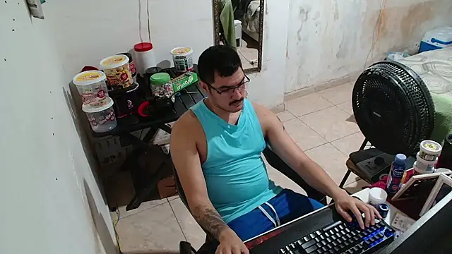 Snapshot of Leonino231 chatting on 01.12.26 Leonino231 online show from 01.12.26