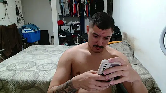 Snapshot of Leonino231 chatting on 02.15.26 Leonino231 online show from 02.15.26