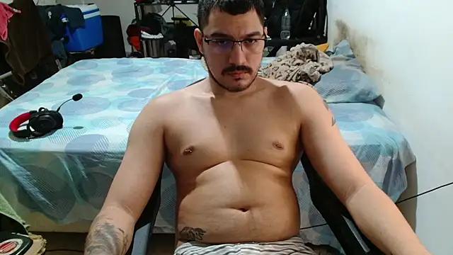 Snapshot of Leonino231 chatting on 02.26.26 Leonino231 online show from 02.26.26