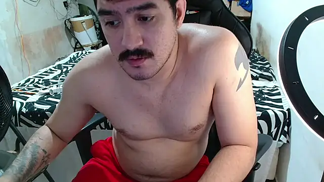 Snapshot of Leonino231 chatting on 06.19.26 Leonino231 online show from 06.19.26