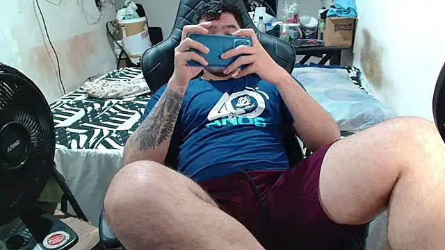 Snapshot of Leonino231 chatting on 07.04.26 Leonino231 online show from 07.04.26