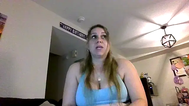 Snapshot of thedevinemama chatting on 06.28.26 thedevinemama online show from 06.28.26