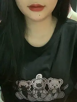 Linhtruong  online show from 11.13.25