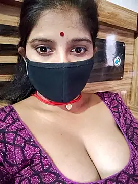 Snapshot of Daisygirl9 chatting on 05.18.26 Daisygirl9 online show from 05.18.26