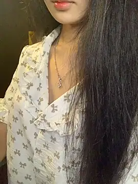 Nhinhi18 online show from 04.04.26