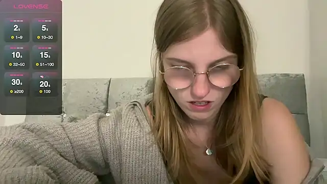 BustyKellyXXX online show from 10.11.25