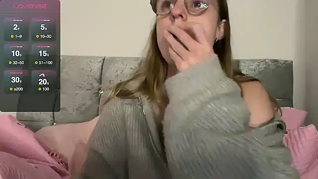 BustyKellyXXX online show from 11.15.25