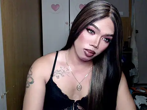 Snapshot of Queen_alena chatting on 02.10.26 Queen alena online show from 02.10.26