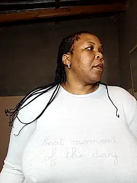 Moretl online show from 10.30.25