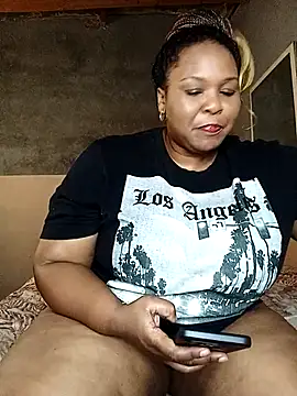 Snapshot of Moretl chatting on 02.14.26 Moretl online show from 02.14.26