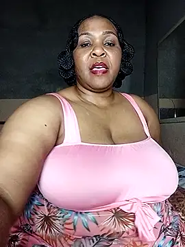 Snapshot of Moretl chatting on 04.04.26 Moretl online show from 04.04.26