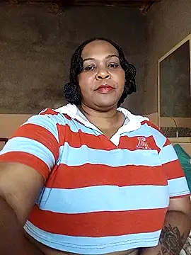 Snapshot of Moretl chatting on 04.08.26 Moretl online show from 04.08.26