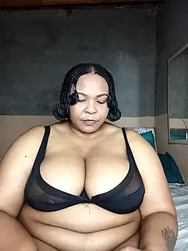 Snapshot of Moretl chatting on 04.15.26 Moretl online show from 04.15.26