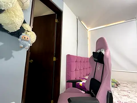 lucy grey25 online show from 09.27.25