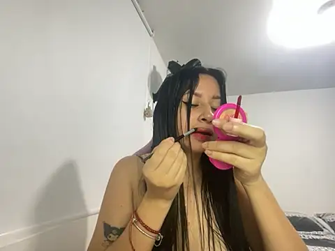 lucy grey25 online show from 10.31.25