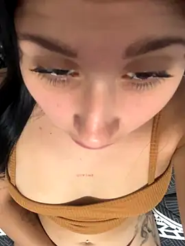 lucy grey25 online show from 11.03.25