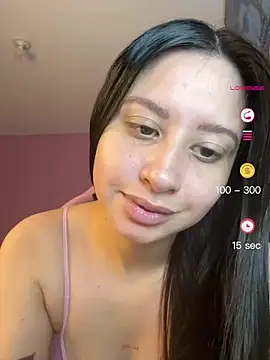 Snapshot of lucy_grey25 chatting on 06.22.26 lucy grey25 online show from 06.22.26