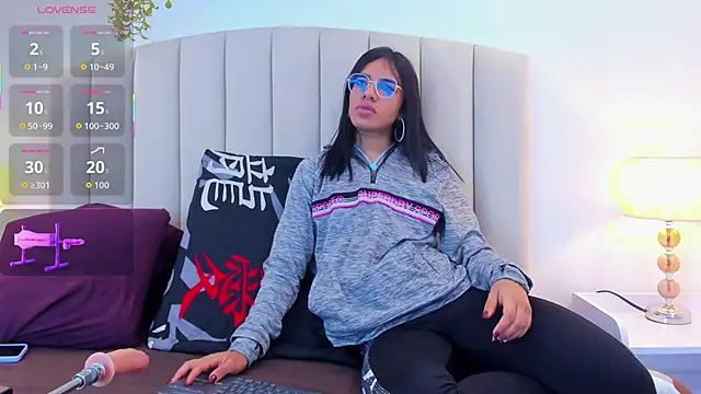 Rachel Donnelly online show from 09.30.25