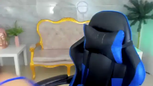 venuss09 s online show from 10.29.25