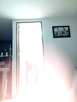 Arianna Moss online show from 10.24.25