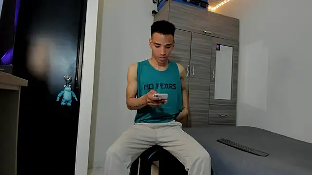 Snapshot of kenan_2601 chatting on 09.28.25 kenan 2601 online show from 09.28.25