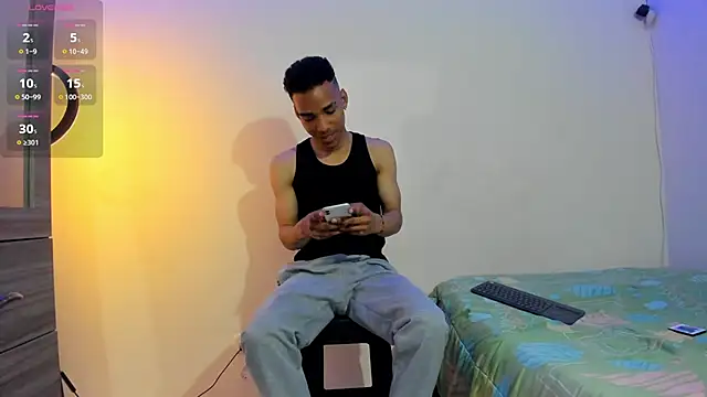 Snapshot of kenan_2601 chatting on 10.27.25 kenan 2601 online show from 10.27.25