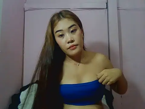 Snapshot of YourWildestDoll chatting on 07.05.26 YourWildestDoll online show from 07.05.26