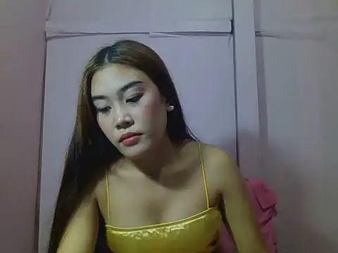 Snapshot of YourWildestDoll chatting on 07.28.26 YourWildestDoll online show from 07.28.26