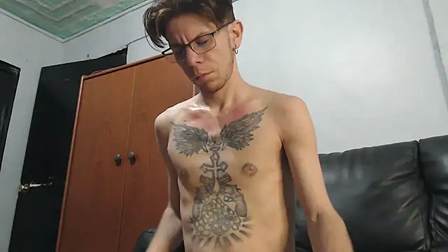 AlexandroRossi online show from 12.04.25