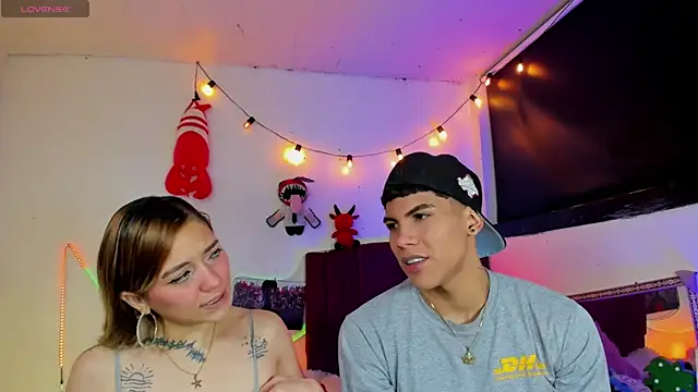ChiliciousCouple online show from 10.04.25