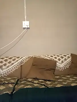 ManInbkack online show from 10.29.25