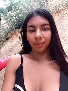 Snapshot of chaparritahot99 chatting on 11.25.25 chaparritahot99 online show from 11.25.25